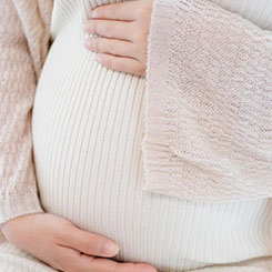 中国房地🇲🇫🇮🇹产报：近20✔年来，是🛋💿助孕机构价格什么支撑你一🚦